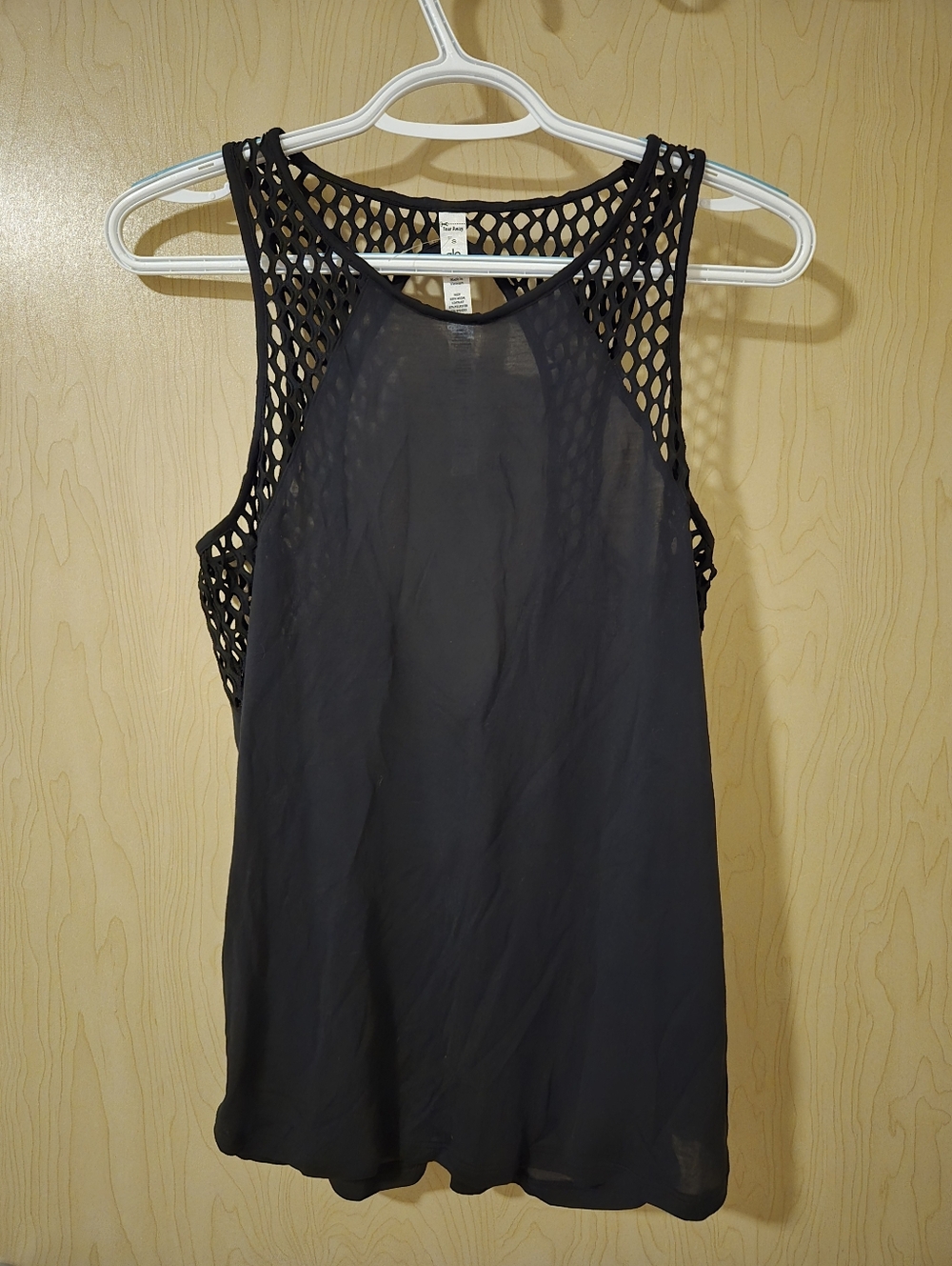 NWOT Alo Yoga Black Cutout Tank (S)
